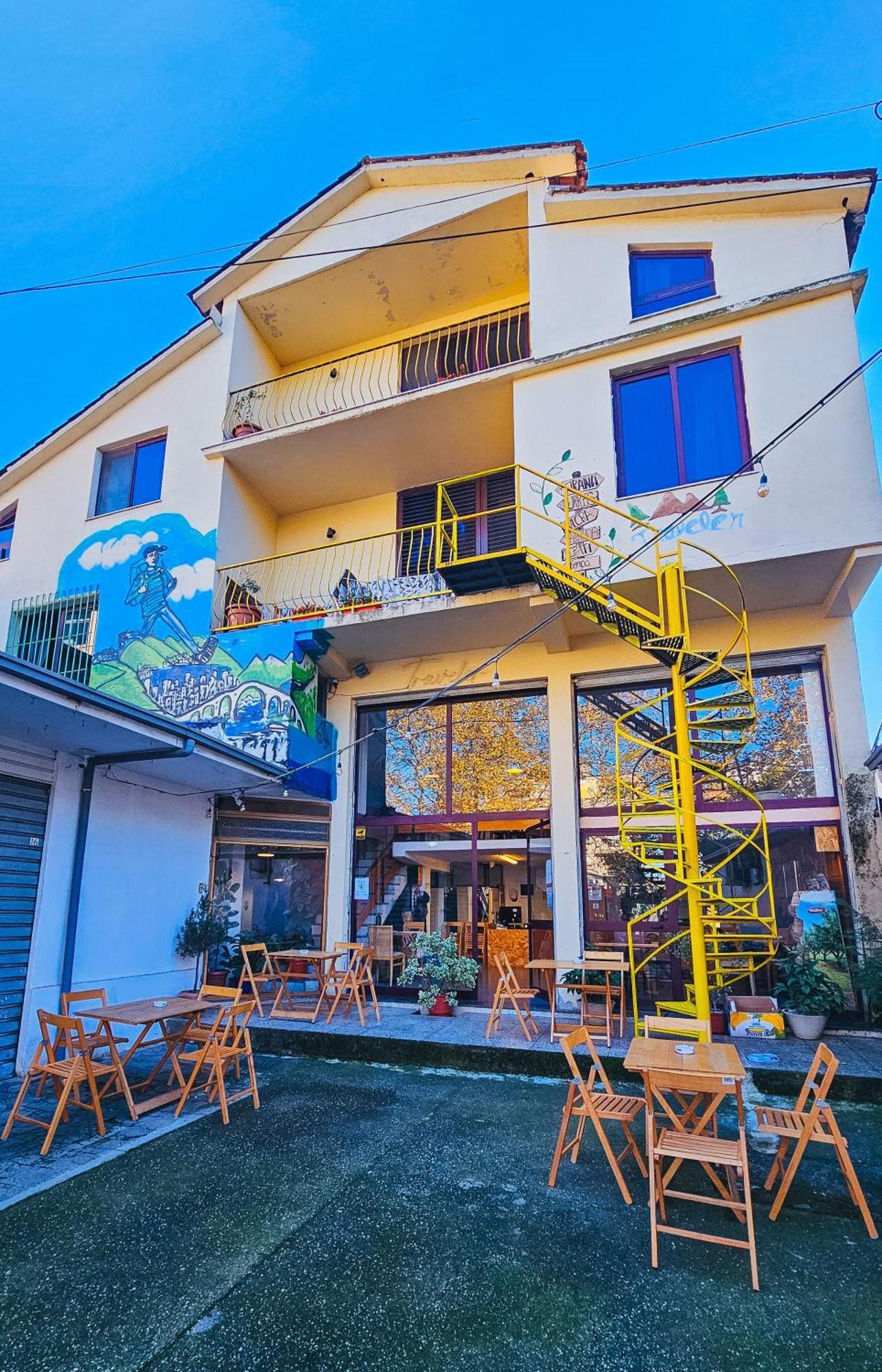 Traveler Hostel ชโคเดอร์ ภายนอก รูปภาพ