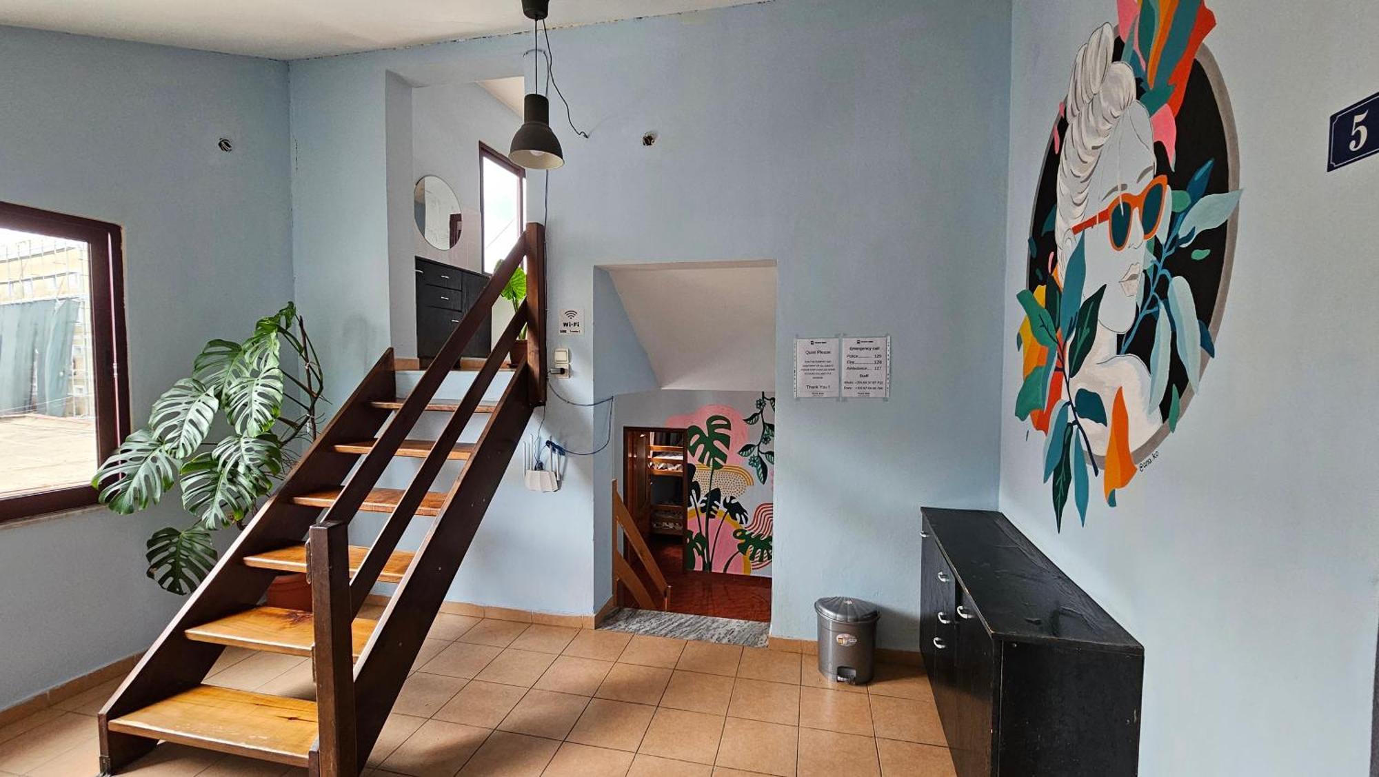 Traveler Hostel ชโคเดอร์ ภายนอก รูปภาพ