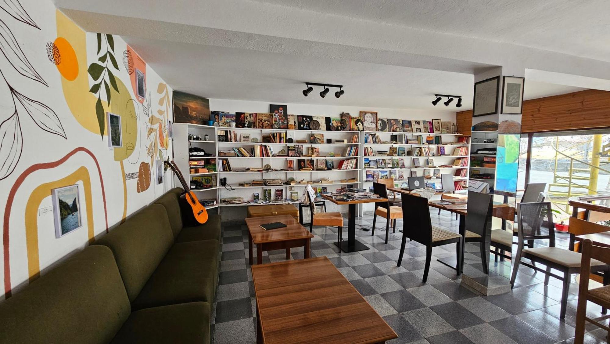 Traveler Hostel ชโคเดอร์ ภายนอก รูปภาพ
