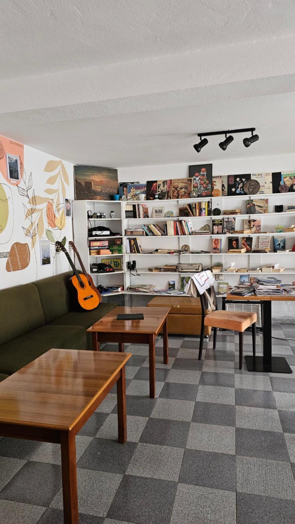 Traveler Hostel ชโคเดอร์ ภายนอก รูปภาพ